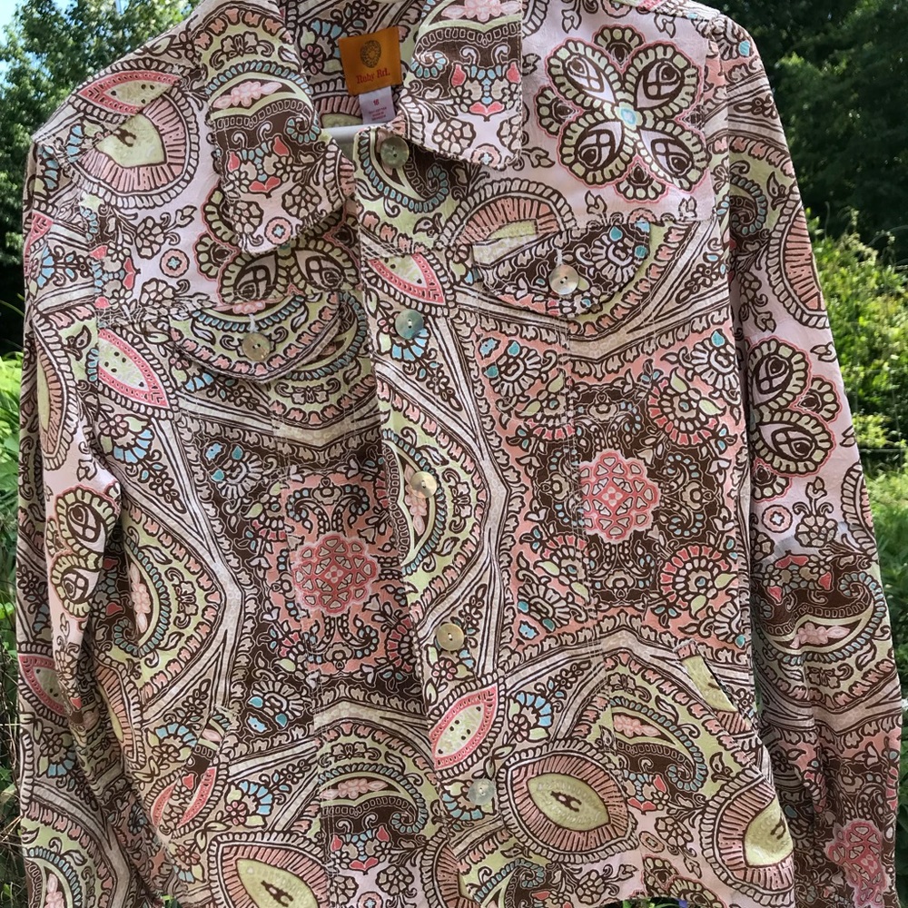 Jean jacket size 16.  Nice pattern